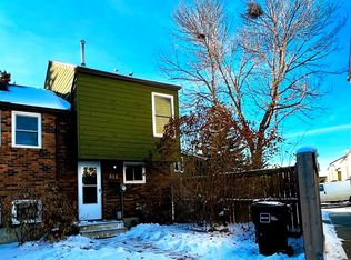 512 Abbottsfield Rd NW, Edmonton, AB T5W4R3