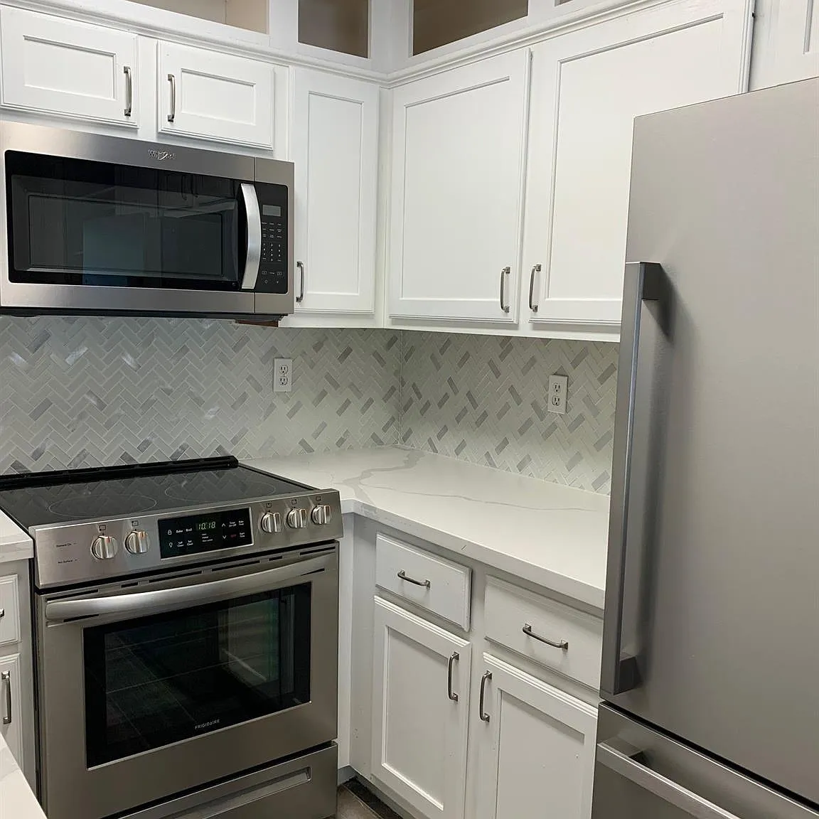 3 bed, 2.0 bath, 1096 sqft, $1,650 — Photo 4