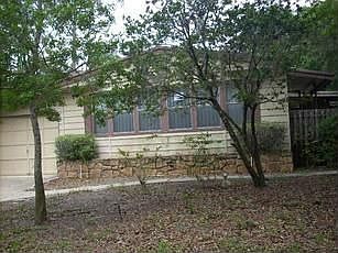 1st image of 119 E Plantation Blvd
