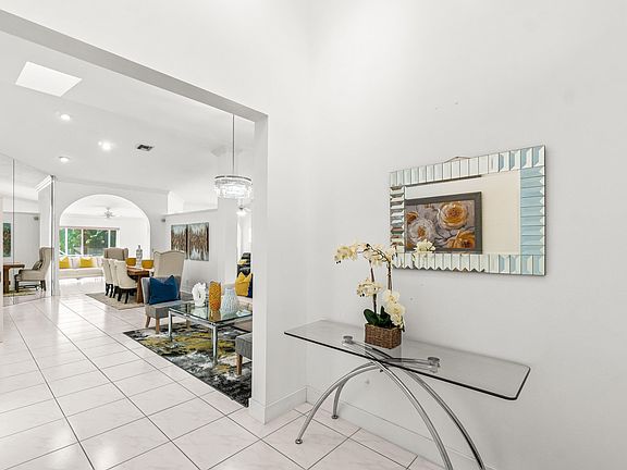 5th image of 9707 Harbour Lake Circle