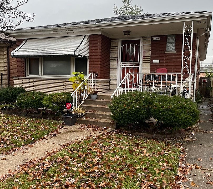 1st image of 15925 Woodbridge Ave