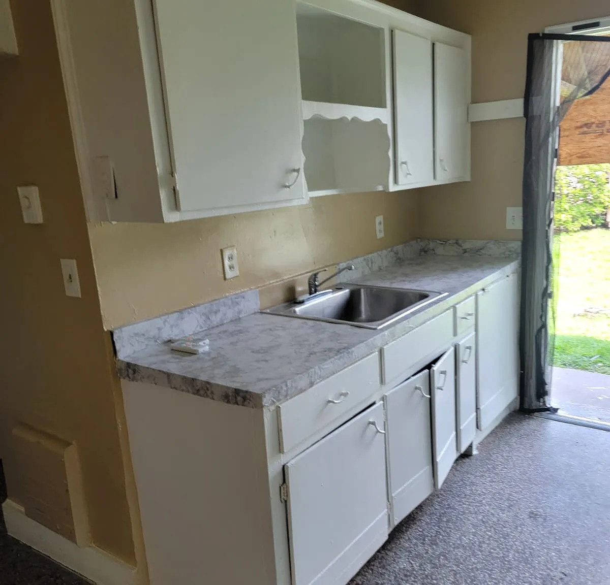 2 bed, 900 sqft, $1,350 — Photo 1
