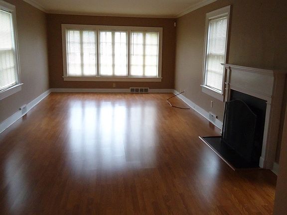 4th image of 2600 Sherman Ave