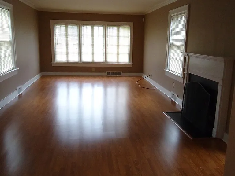 2600 Sherman Ave — Photo 4