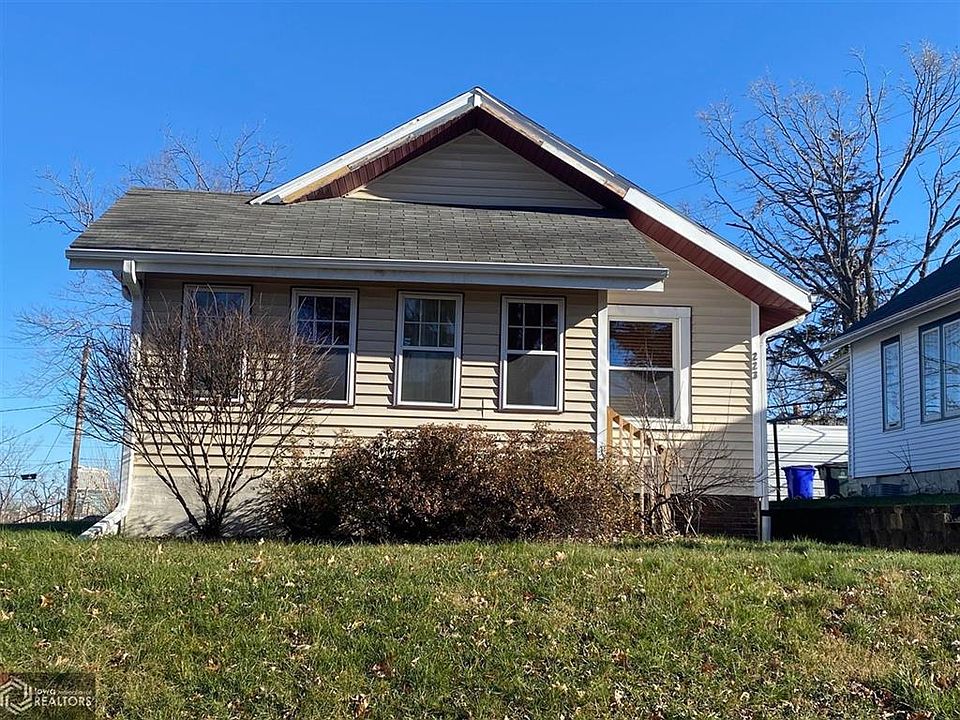 223 12th St NW, Cedar Rapids, IA 52405 | Zillow
