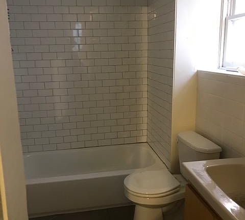 5th image of 1019 Spruce St #1R