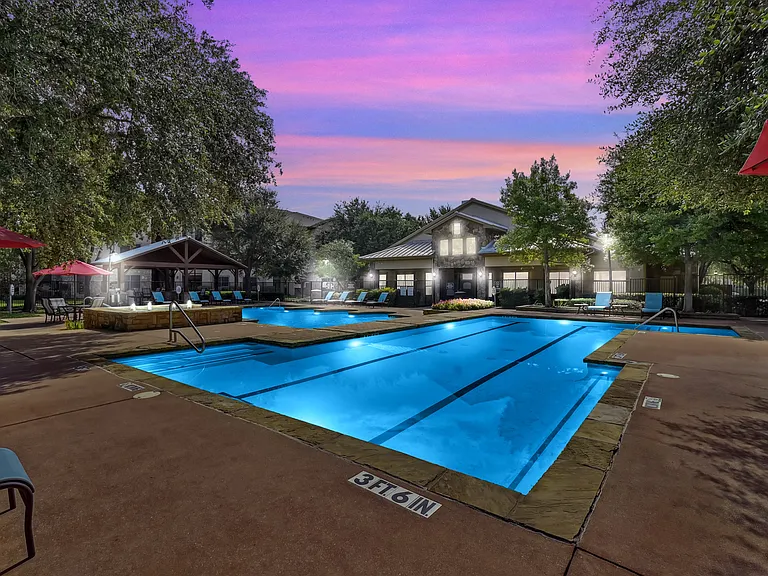 The Canyons Apartments in Fort Worth, Texas