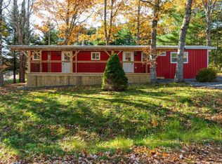 20 Beech St, Lunenburg, NS B4V 0B8