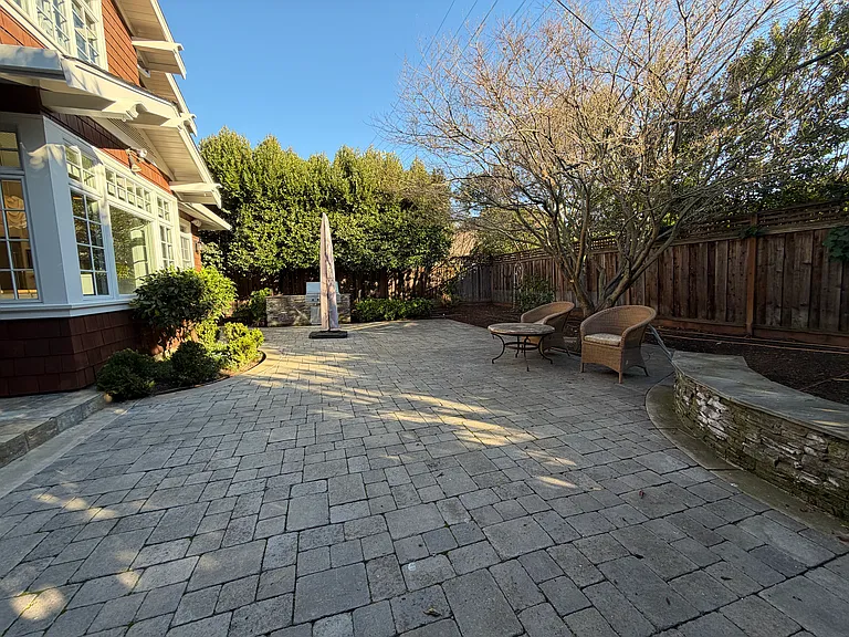 383 Hedge Rd — Photo 15
