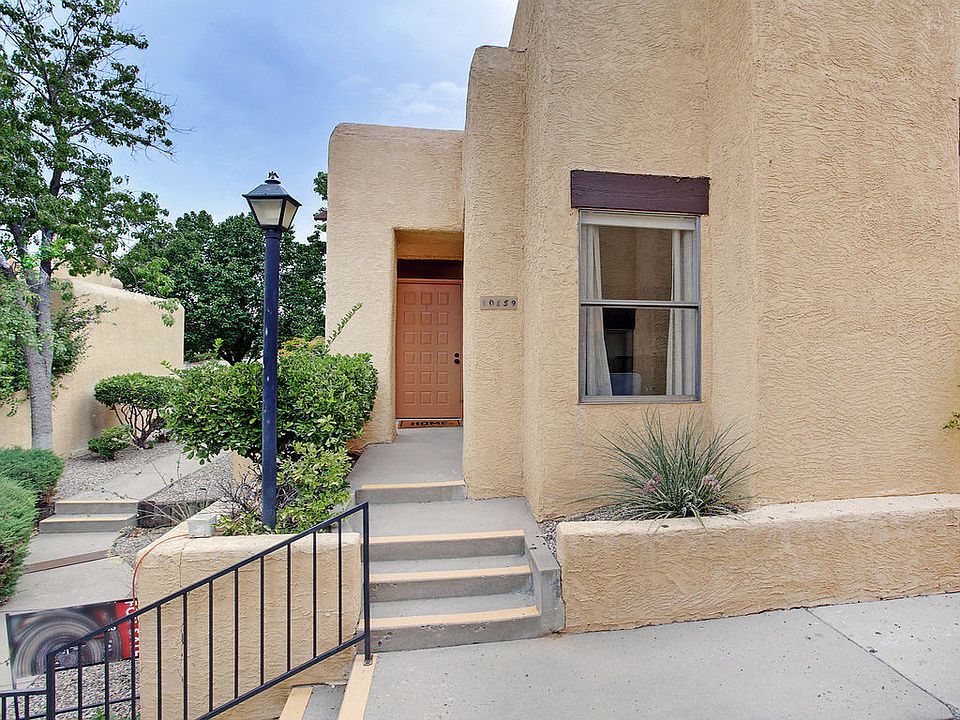 1st image of 10259 Las Casitas Ct NE