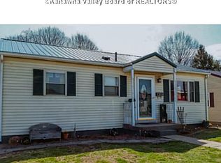 1536 Fenton Cir, Nitro, WV 25143