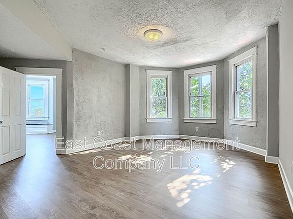 2nd image of 2800 Harford Rd #3