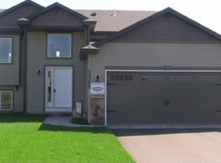 1309 Deer Haven Ct SE, Isanti, MN 55040
