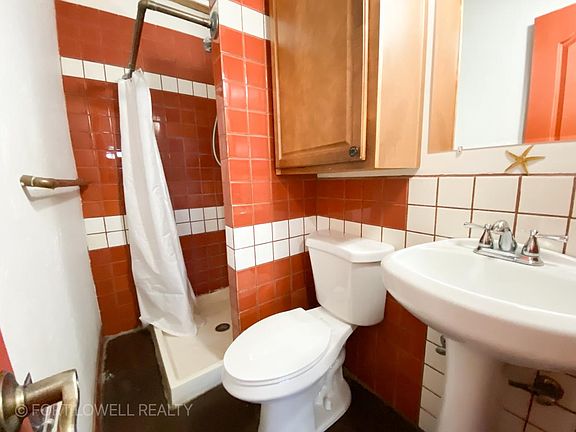 5th image of 1425 N 85th Pl APT 2-8