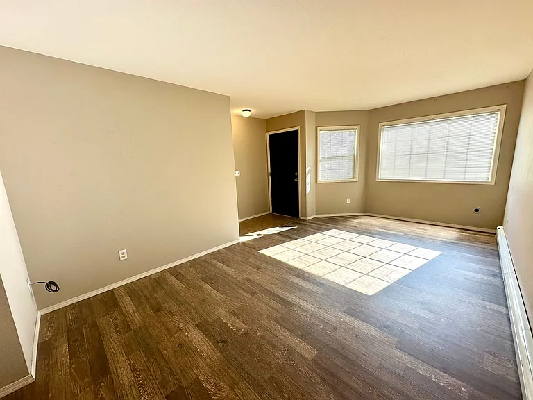 209 E 18th Ave #27 — Photo 8