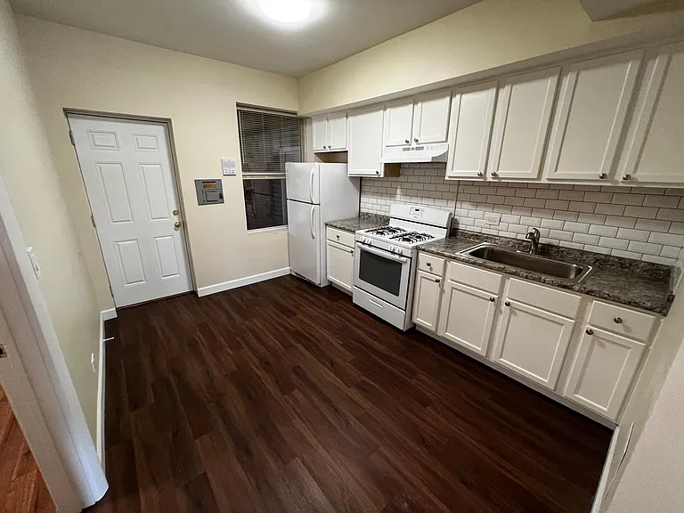 7409 N Clark St #2 — Photo 1