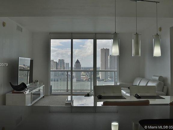 2nd image of 50 Biscayne Blvd Fl 25