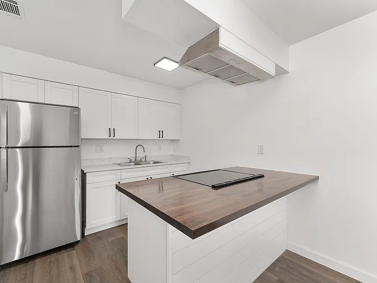1836 SW 108th Ln #3 — Photo 4