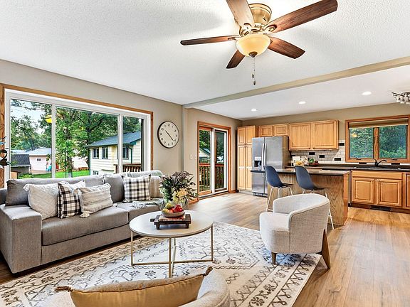 2nd image of 4 Shepherd Ct