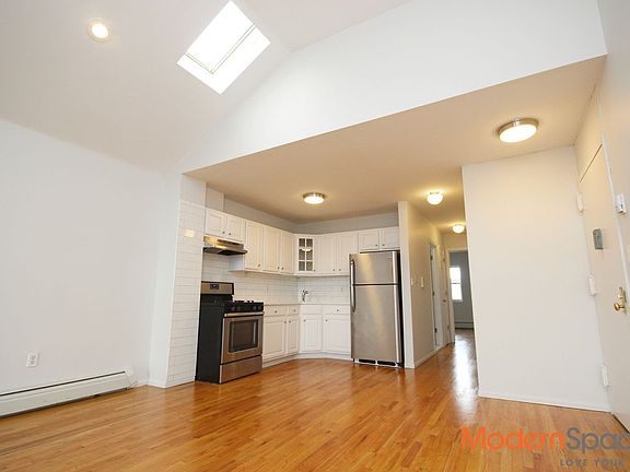 2nd image of 21-09 41st St #3F