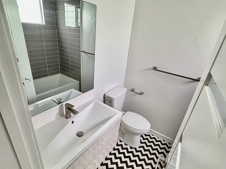 5427 Carlton Way #3 — Photo 18