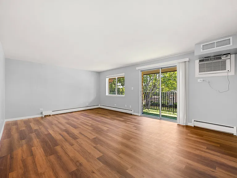 1206 E Fairview St #305 — Photo 8