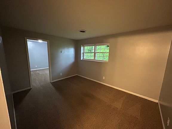 2nd image of 2705 Mount Vernon Ave #2705