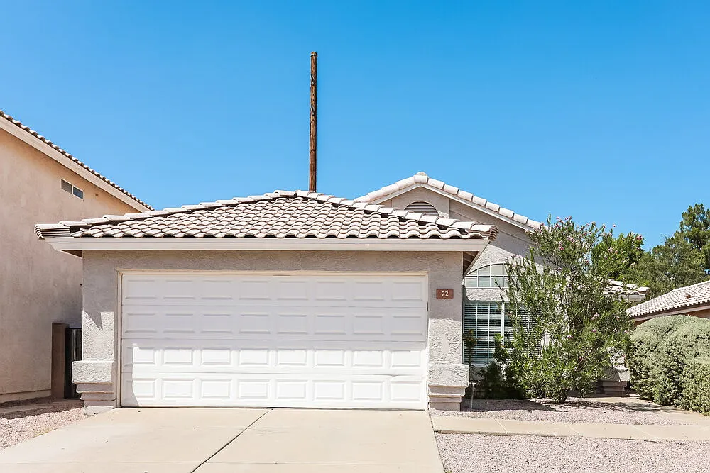 3 bed, 2.0 bath, 1234 sqft, $2,385 — Photo 1