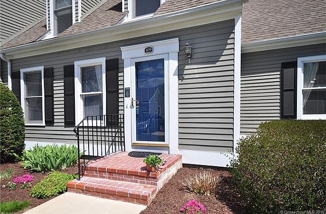 1st image of 109 Georgetown Dr #109