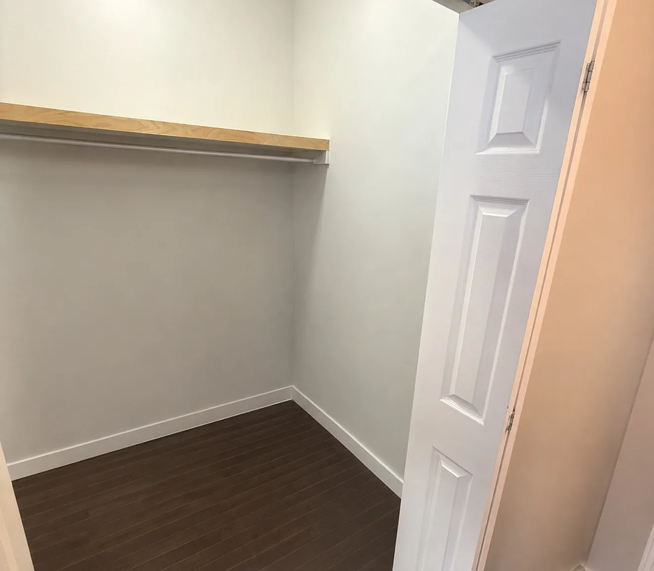 2 bed, 1200 sqft, $1,800 — Photo 4