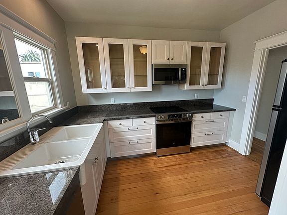 4th image of 4117 E Shaw St