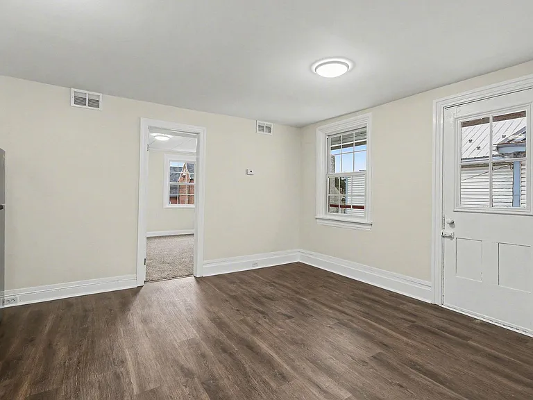 145 S Pitt St — Photo 16