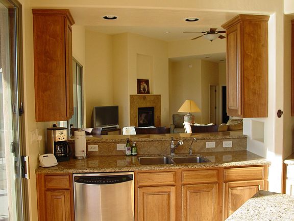 Kitchen to Great Rm