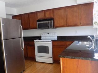 1235 Weybridge Rd, Columbus, OH 43220