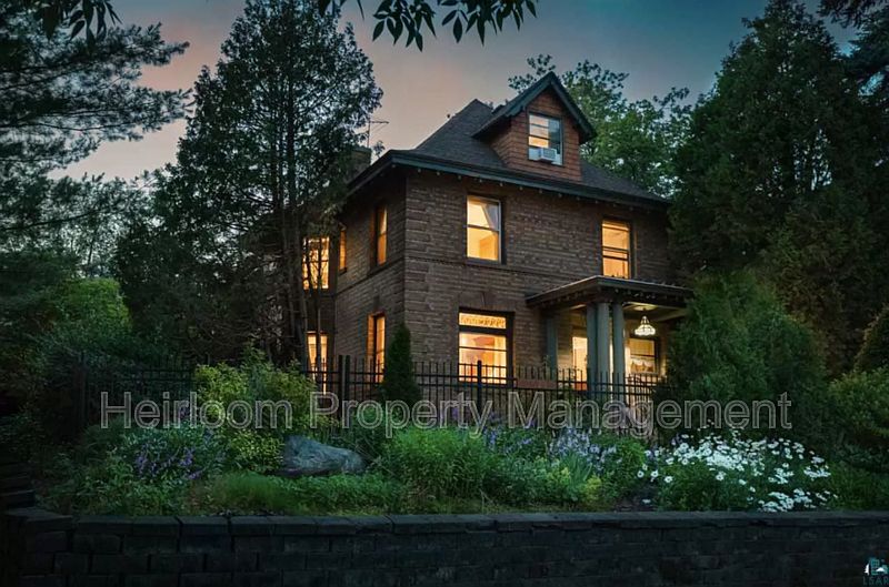 1st image of 1621 E Superior St #2A