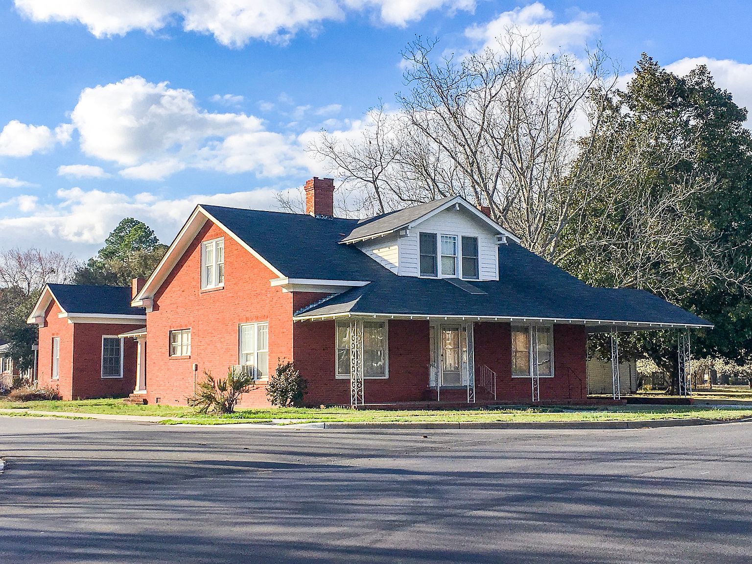 401 N Main St, Salemburg, NC 28385 Zillow