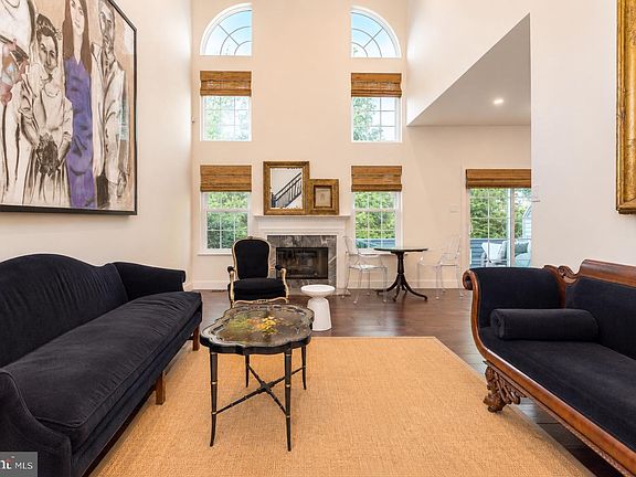 2nd image of 152 Woodstream Ct