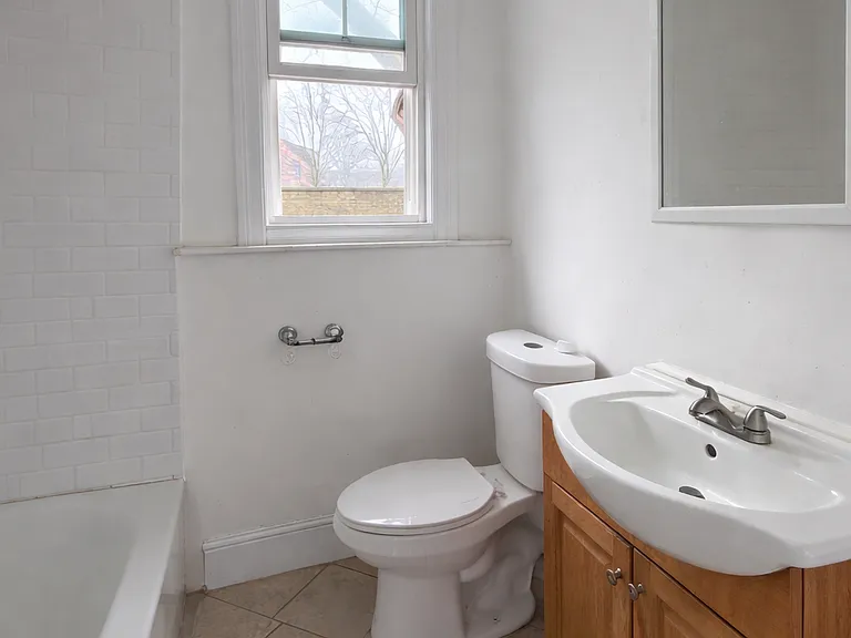 583 Watertown St #2 — Photo 8