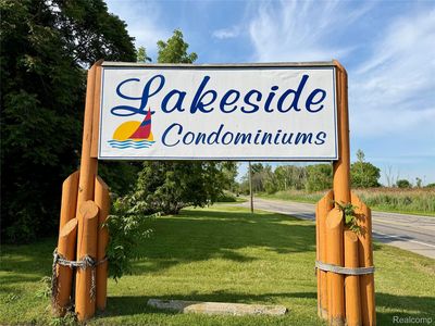 29589 W Jefferson Ave APT 15, Gibraltar, MI, 48173