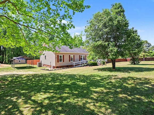 921 Sweet Raspberry Ln, Lillington, NC 27546