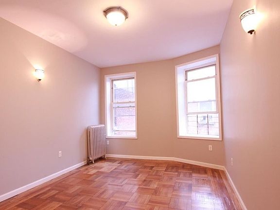 2nd image of 662 E 21st St APT D6