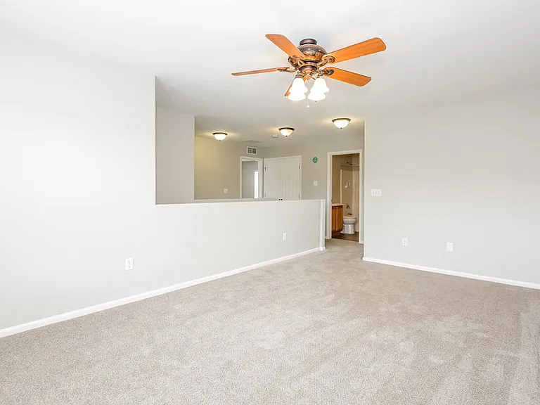 1832 Morningview Ln — Photo 7