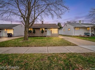 8339 Birch St, Taylor, MI