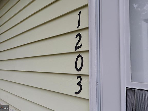 2nd image of 1203 Osbourne Ave