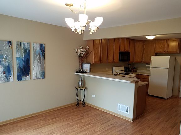 2nd image of 1729 Waters Edge Dr #3
