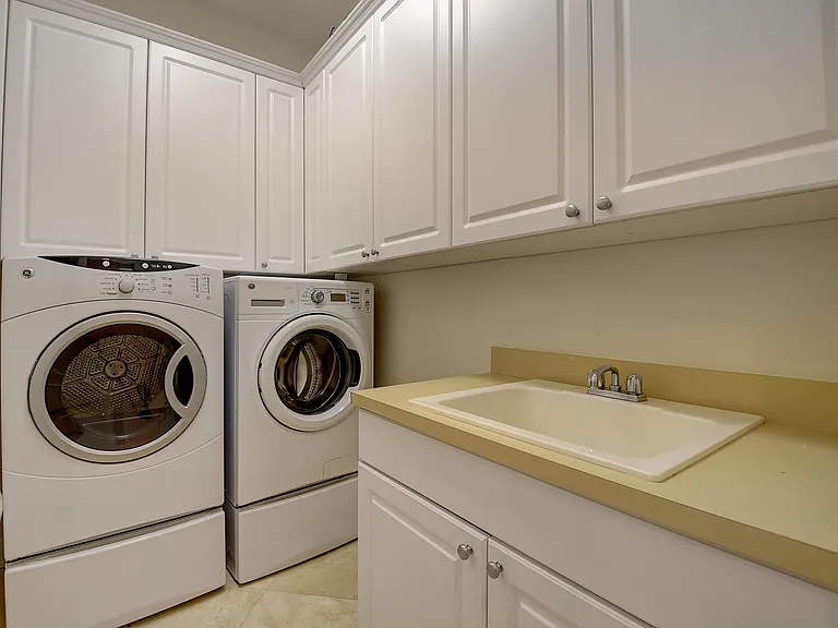 1120 Ocean Ter — Photo 18