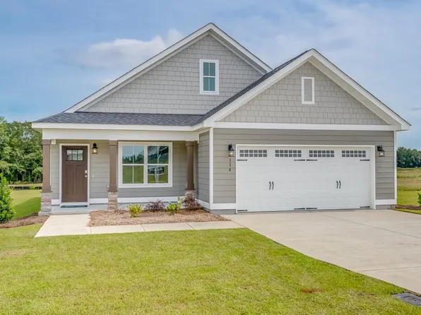 114 Creekridge St, Headland, AL 36345