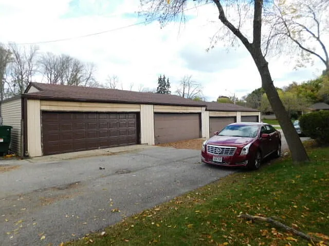 2620 W Custer Ave — Photo 12
