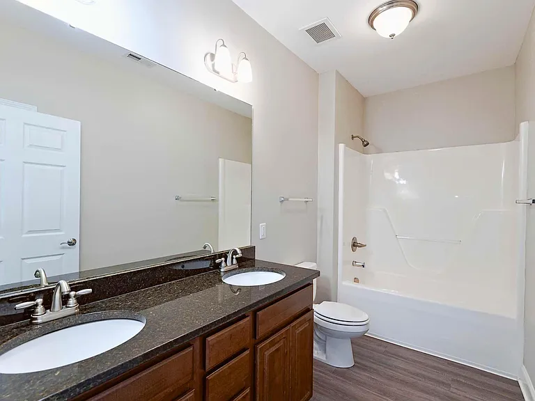 Alcove Garner — Photo 81