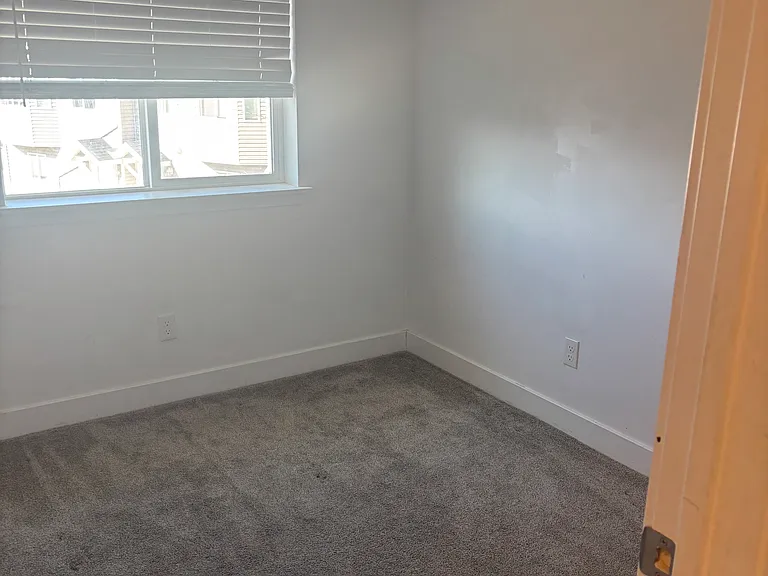 611 Shay Ln — Photo 6
